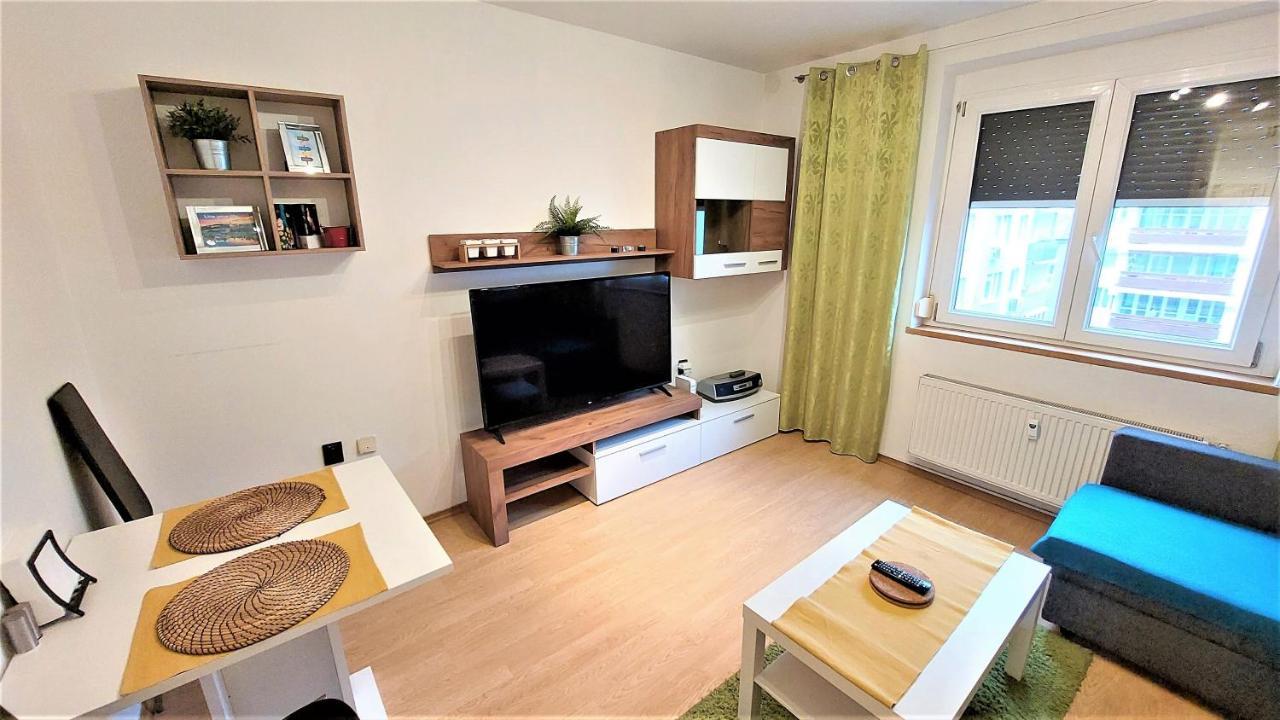 "Like A Home" Apartment 布拉迪斯拉发 外观 照片