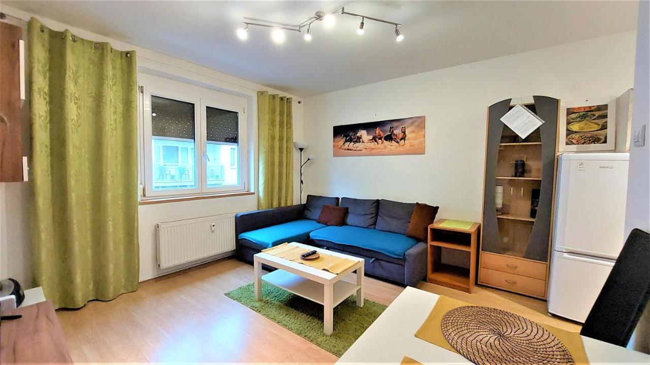 "Like A Home" Apartment 布拉迪斯拉发 外观 照片